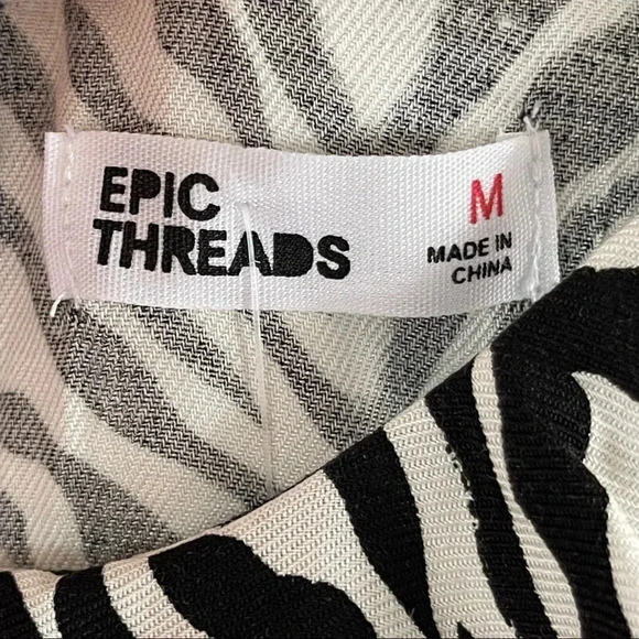 Epic Threads Zebra Romper Girls Medium Nwt Black Ivory - Picture 8 of 16